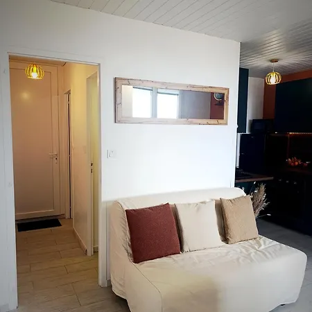 Appartement Face 4 Personnes Linge De Maison Et Papier Toilette Non Fournis